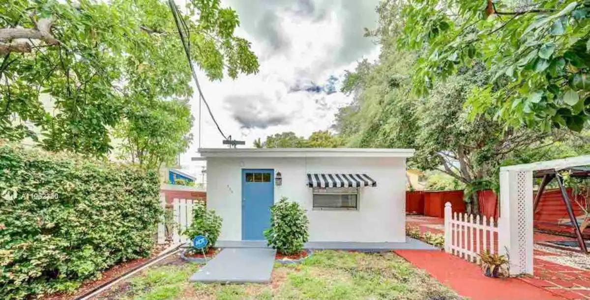 Cozy In Cute House, Close To Airport - Free Parking Habitación en casa particular *