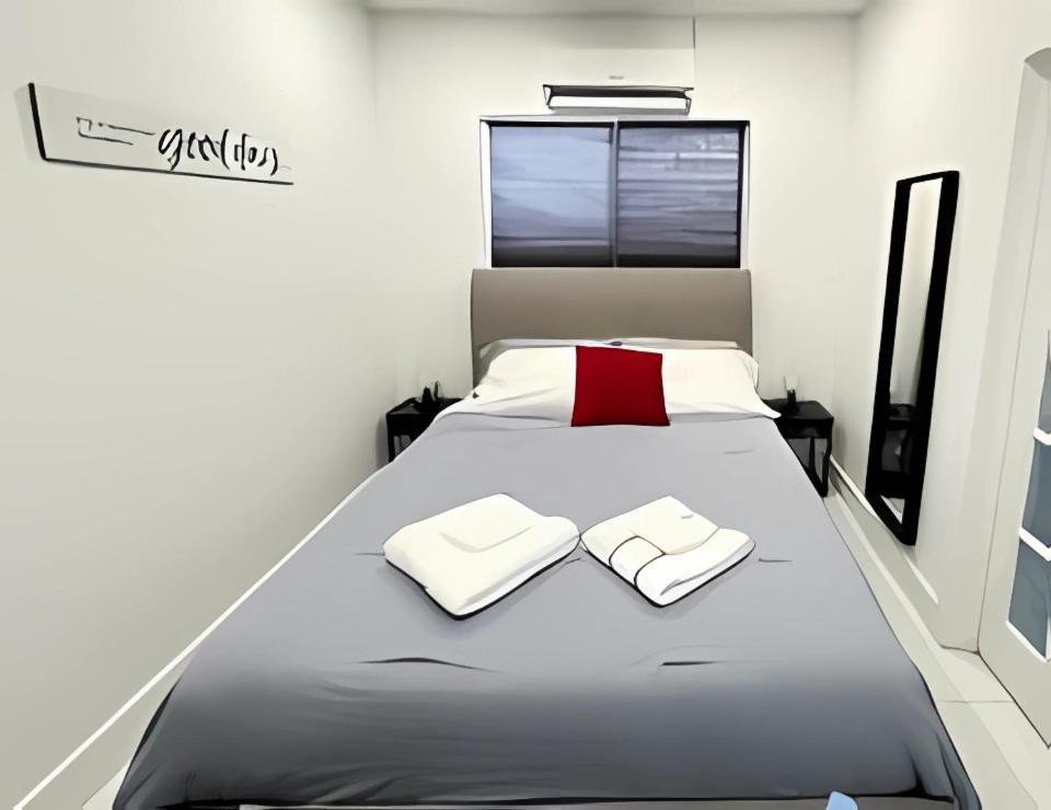 Habitación en casa particular Cozy In Cute House, Close To Airport - Free Parking